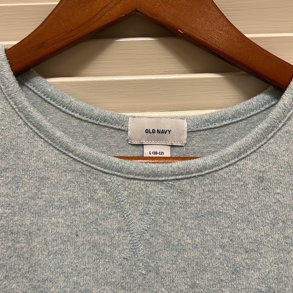 Old Navy Sweatshirt in Green - Picture 2 of 11